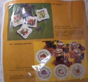 Kit de bordado vintage The Creative Circle #1902 - 4 sobres florales adornos de ojales - Imagen 1 de 2