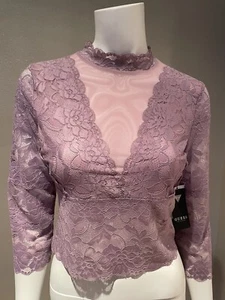 Guess lavender lace Renny top Size M - Picture 1 of 5