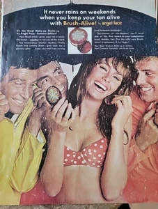 1966 Pond's Angel Face Brush Alive Make-up Girl Polka Dot Bikini Rain Vintage Ad - Picture 1 of 1