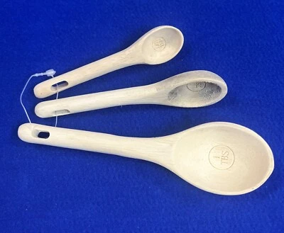 3 Bamboo Wood Measuring Spoons Set 1 Tablespoon, 1 Teaspoon, & 1/2 Teaspoon - Image 1 of 4