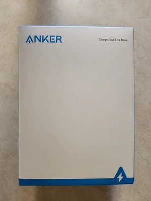 Anker Wired Ergonomic USB Mouse - Image 1 of 4