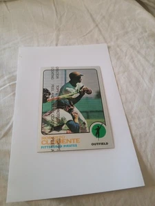 Topps 1997 cromo Roberto Clemente 1973 Topps # 50, repintado con revestimiento - Imagen 1 de 2
