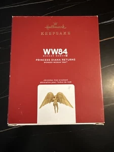 Hallmark Ornament Wonder Woman WW84 Princess Diana Returns In Original Box - Picture 1 of 6