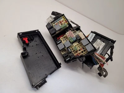 2017 LINCOLN  MKC Fuse Box Engine  - Image 1 of 4