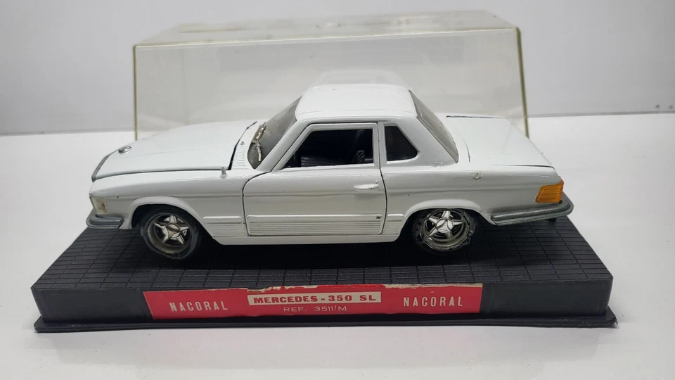 Nacoral Mercedes 350 SL in 1/24 - Immagine 1 di 1
