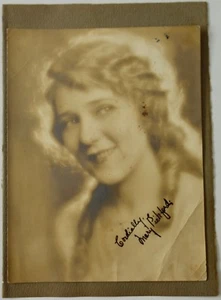 PICKFORD MARY PSEUDONIMO DI SMITH GLADYS ATTRICE CANADESE DEL CINEMA MUTO - Foto 1 di 4