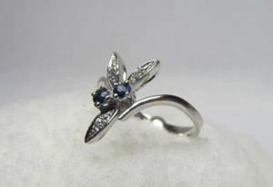 Ring Design 925er Sterling Silber mit Zirkonia und Safier - Picture 1 of 2