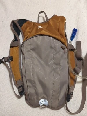 Ozark Trail Hydration Backpack Tan Brown 2 Liter NWOT Hiking Cycling Camping - Image 1 of 4