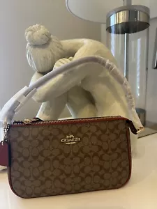 Lona COACH Nolita 19 en bloque de colores firma caqui/terracota  - Imagen 1 de 7