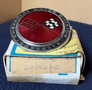 Corvette Nose Emblem - 1973-74 - NOS - GM# 6259672 - Picture 1 of 4