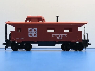 HO Scale “ATSF Santa Fe” 7240 Freight Train Caboose Car #4 - Image 1 of 4