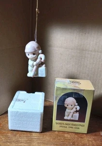 PRECIOUS MOMENTS ORNAMENT BABY'S FIRST  CHRISTMAS BOY 102512 1986 P71 - Picture 1 of 1