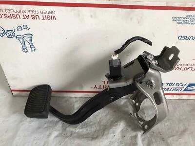 2017 HYUNDAI SONATA Emergency Parking Stop Brake Pedal Assembly FWD Sedan G - Image 1 of 4