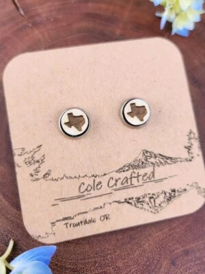  Conjunto de Pendientes Texas Madera Hechos a Mano 8mm Bisel Regalo EE. UU. Estado Estrella Solitaria  Foto 1 de 4