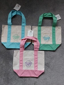 TRADER JOE'S PASTELL MINI CANVAS BEUTELTASCHEN ** 2025 LIMITIERTE AUFLAGE NEU MIT ETIKETT MENGE 3 - Bild 1 von 4