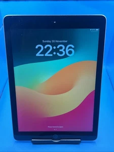 Apple iPad 6th Gen 32GB Wi-Fi  9.7in. - Space Grey - Picture 1 of 13