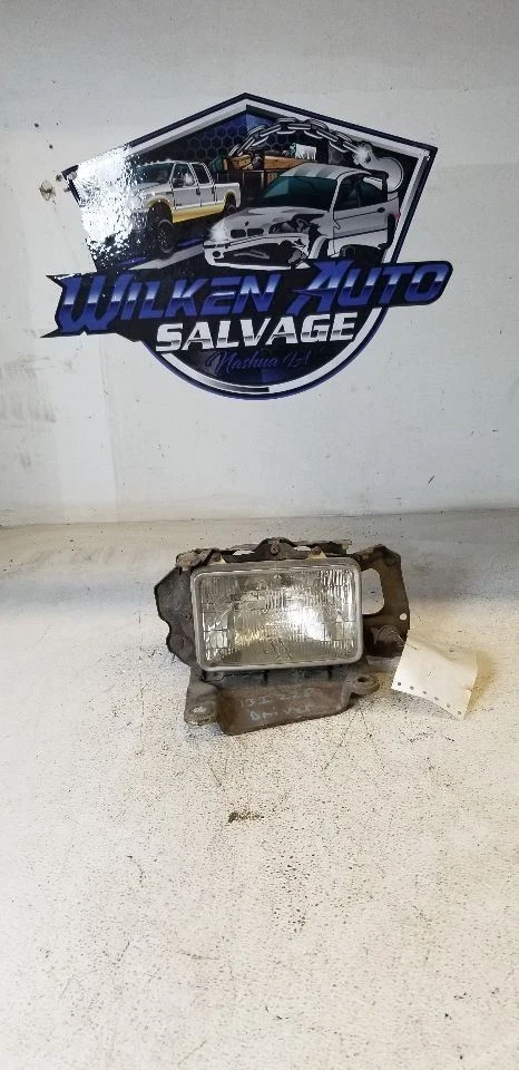 Driver Left Headlight Sealed Beam Fits 90-94 FIREFLY 945911 - Image 1 of 1