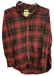 Camisa con botones manga larga a cuadros roja y negra pequeña American Eagle - Imagen 1 de 6