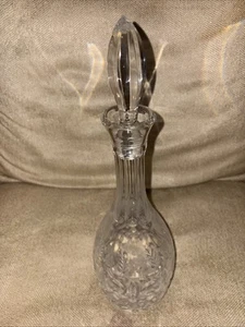 Beautiful 11 inch vintagecut crytal decanter - Picture 1 of 9