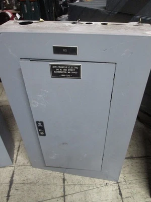 GE Main Circuit Breaker Panel AQF3241ABX AXB4 100A Main Breaker 125A 208Y/120V - Image 1 of 4