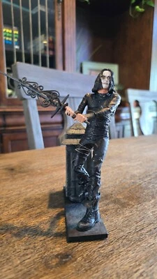 The Crow : Eric Draven Cult Classics Hall of Fame figure RARE - NECA 2006 - Image 1 of 4