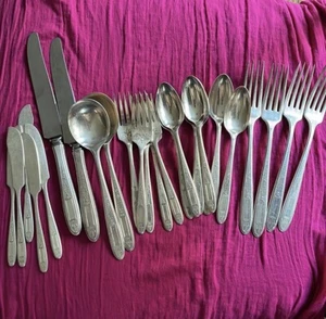 Gemeinschaft Teller Besteck Vintage Besteck Gabeln, Messer & Löffel Silberbesteck 24  - Bild 1 von 2