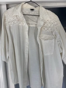 Vintage 90s Tapestry Inc Small White W/ Lace  Women’s Button Up Shirt 24 - Picture 1 of 5