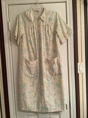 Gilead Robe S Pink Blue Floral Lace House Dress USA Snap - Image 1 of 4