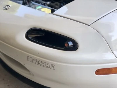 Mazda Miata MX-5 1990-1997 TSI Intake Turn Signals - Image 1 of 4