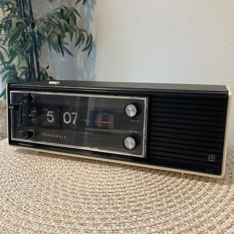 Vintage Panasonic Flip Clock Radio RC-1280 AM Alarm Beige Parts/Repair Cover