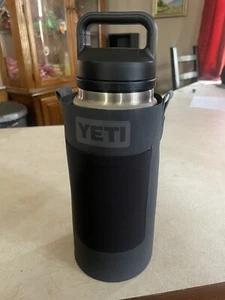Yeti 26 OZ Rambler Bottle w/Chug Cap Personalisiert Dean - Bild 1 von 14