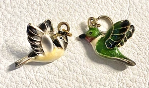 Vintage 2 Danbury Mint Gold Plated Enamel Bird Charms Hummingbird - Picture 1 of 10