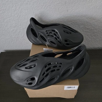 Adidas Yeezy Foam Runner Onyx Size 11 Men's HP8739 NEW IN HAND - Image 1 of 4