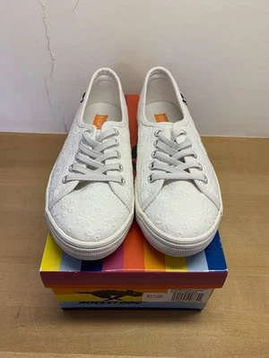 Tênis Rocket Dog Chowchow Lucky Eyelet Algodão, Branco, Tamanho 8M Feminino, Novo Na Caixa - Imagem 1 de 4