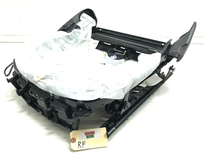 2010-2015 AUDI Q7 4L RIGHT PASSENGER FRONT LOWER SEAT TRACK FRAME W/ MOTORS OEM. - Image 1 of 4