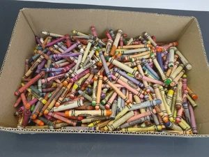 Crayones usados a granel de 6 libras artesanías fundidas principalmente crayola - Imagen 1 de 7