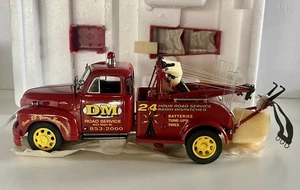 Danbury Mint 1953 Chevrolet Wrecker 1:24 Diecast Model #281-001 C. No Papers. - Bild 1 von 24