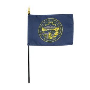 Nebraska NE State Poliéster Miniatura Mesa Escritorio Bandera 4" X 6" (Paquete de 12) - Imagen 1 de 3
