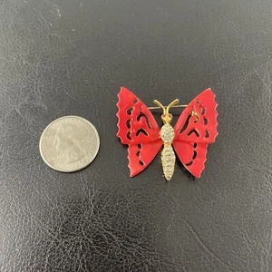 Vintage Signed Capri Butterfly Coral Enamel and Clear Crystals Brooch - Picture 1 of 3