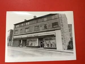 1981 ELIZABETH BINNIE SHOP - COCKBURN ST, FALKIRK- CENTRAL COUNCIL PHOTO - Picture 1 of 5