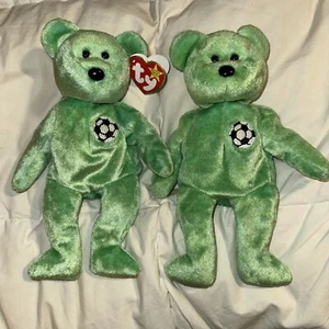 (2) Ty Beanie Baby Kicks the Soccer Bear Push 1998 con errores NUEVO - Imagen 1 de 4