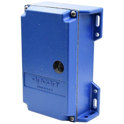 8172A-6501 Eaton/Cutler Hammer 90-130VAC Analog Photoelectric Controller  -SA - Image 1 of 3