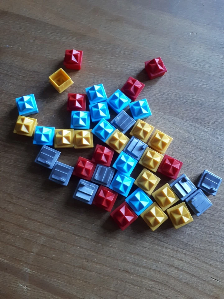 Monopoly city ville game replacement spare parts pieces p149 - Image 1 of 1