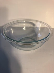Cuenco mezclador transparente Pyrex de 1,5 cuartos # 323 - Imagen 1 de 5