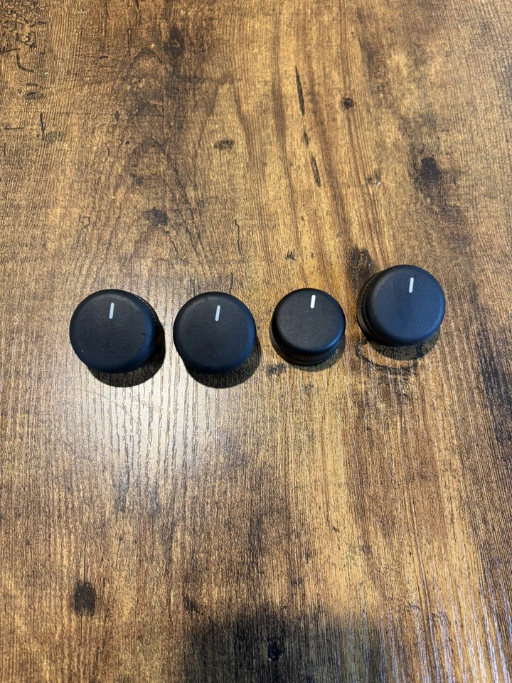 2001 2002 Cadillac Escalade Complete HVAC And Headlight Knob Set - Image 1 of 1