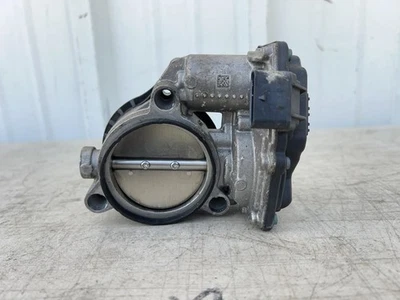 BMW 750i 2016-2020 carrocería del acelerador 4,4 L a AWD 72 k -xDrive- 66060 Foto 1 de 4