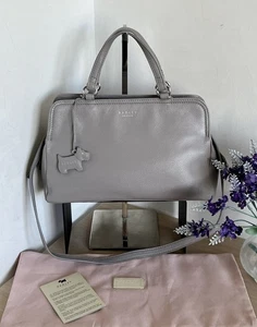 Radley Upper Street Schultertasche grau genarbtes Leder Haltegriffe im Staubbeutel - Bild 1 von 22