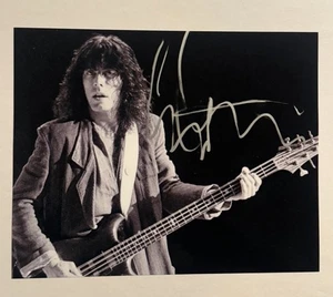 TOM PETERSSON SIGNED 8x10 PHOTO AUTOGRAPHED CHEAP TRICK ORIGINAL BASSIST COA - Picture 1 of 1