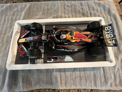 Verstappen RB19 2023 Zandvoort 2023-WINNER- 1:18  Limited Edition 372/650 - Image 1 of 4