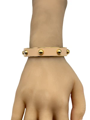 Brazalete Coach media pulgada rubor esmalte rosa remache dorado carro de caballos Foto 1 de 3